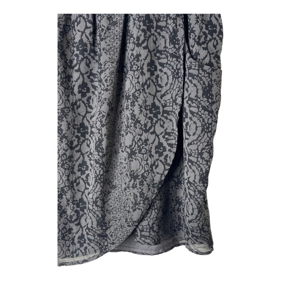 BOGO Women’s Converse Skirt - Picture 3 of 7